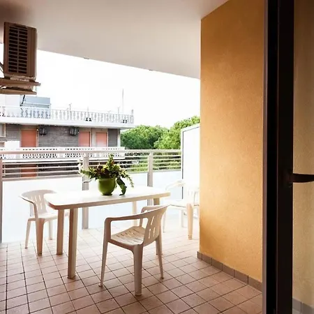 Aurora B Apartment *