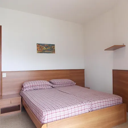 Aurora B Apartment